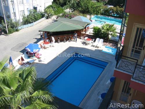 Hollywood Hotel 10